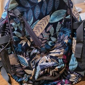 Leaf Pattern Sunhiker Backpack - Multicolor